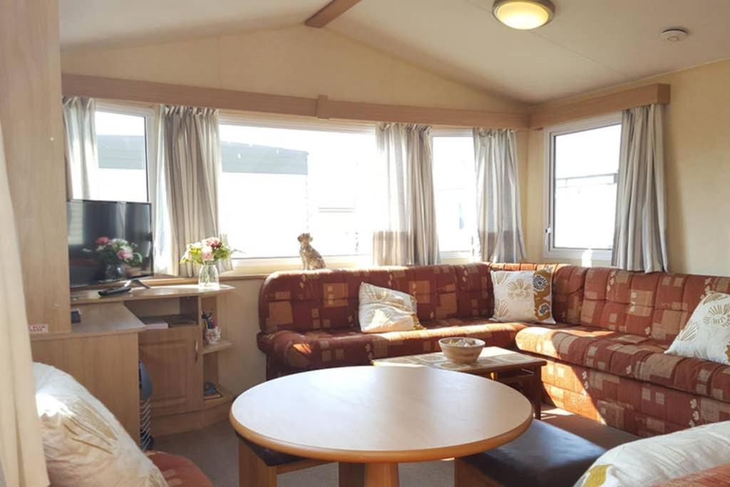 Sea Breeze Holiday Van, Close To Beach - Pets Go Free Heacham Extérieur photo